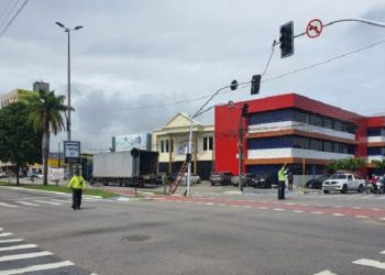 Após chuvas do fim de semana, equipes da Semob fazem manutenção em semáforos de João Pessoa