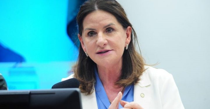 Instalada Comissão Especial que vai analisar piso salarial da Enfermagem