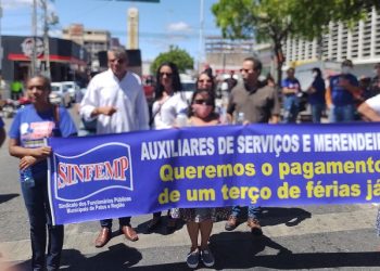 EM PATOS: Fábio Petterson participa de ato dos profissionais de saúde e servidores públicos