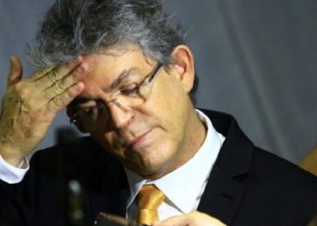 MPE entra com ação para impugnar candidatura de Ricardo Coutinho