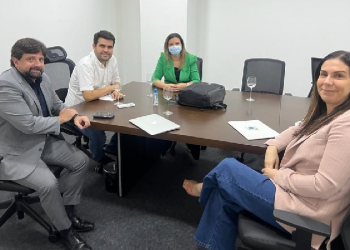 Atendendo pedido do SINDEP, deputado tem reunião com secretárias de Saúde e Administração para tratar da implantação do piso da enfermagem