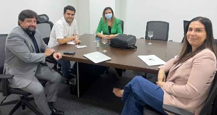 Atendendo pedido do SINDEP, deputado tem reunião com secretárias de Saúde e Administração para tratar da implantação do piso da enfermagem