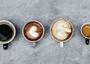 Beber de duas a três xícaras de café por dia eleva expectativa de vida, diz estudo