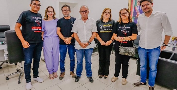 Prefeito de João Pessoa tem reunião com sindicatos e revela a busca por fonte de recursos para pagar o piso da enfermagem