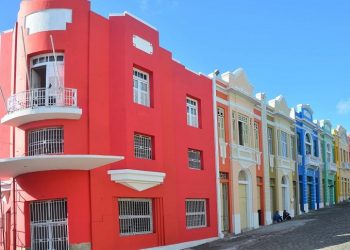 Prefeitura de João Pessoa revitaliza pintura dos casarões do Centro Histórico