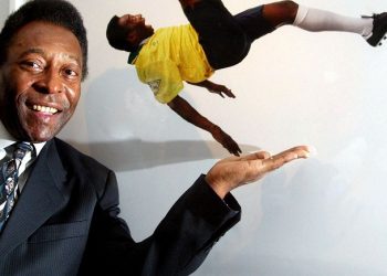 Presidente Bolsonaro decreta luto de três dias pela morte de Pelé