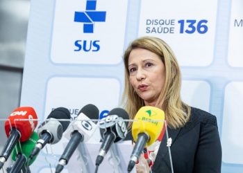 Vacinas pediátricas contra a Covid-19 estão esgotadas, revela Ministério da Saúde