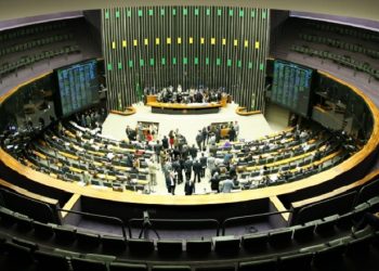 Projeto tipifica o crime de familicídio e o classifica como hediondo