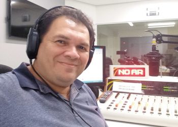 Com menos de dois meses no ar, George Medeiros comemora audiência crescente do programa Flash Pop