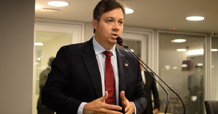 Deputado Júnior Araújo não descarta candidatura a prefeito de Cajazeiras e defende política de união