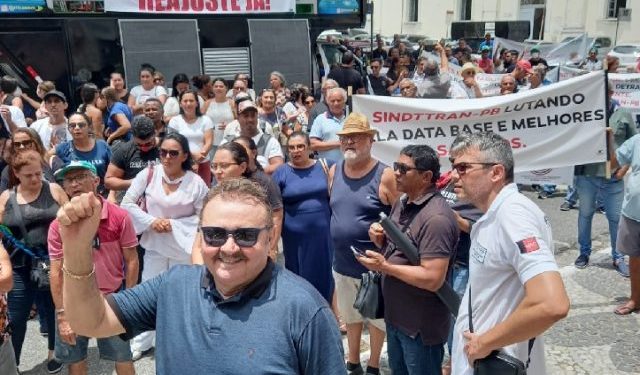 1º de maio: SINDTTRAN-PB parabeniza seus associados e reafirma o compromisso como representante da categoria de lutar pela sua valorização