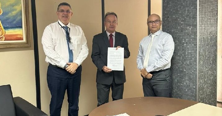 ASTRA-13 protocola ofício na presidência do TRT-13, solicitando ponto facultativo para os dias 13 de outubro e 3 de novembro