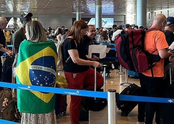 Chega a Brasília primeiro avião trazendo brasileiros de Israel