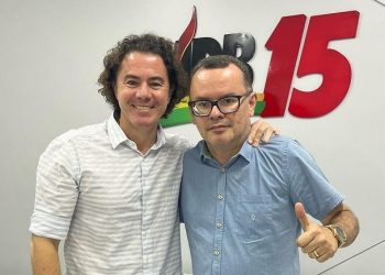 Médico Galileu Ricarte diz “colocar as conversas em dia” com presidente do MDB, senador Veneziano Vital