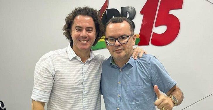 Médico Galileu Ricarte diz “colocar as conversas em dia” com presidente do MDB, senador Veneziano Vital