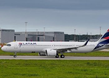 Avião vindo de Brasília com destino a João Pessoa teve de fazer pouso de emergência em Salvador