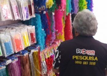 Procon de João Pessoa constata diferença de quase R$ 80 em artigos de carnaval no comércio da capital