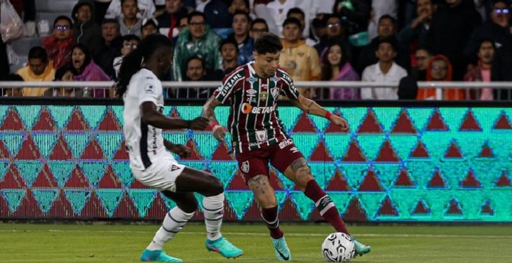 Fluminense sente a altitude e perde para a LDU no jogo de ida da Recopa Sul-Americana