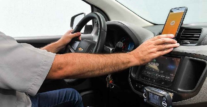 Entenda o que pode mudar no trabalho de motoristas de aplicativo no Brasil