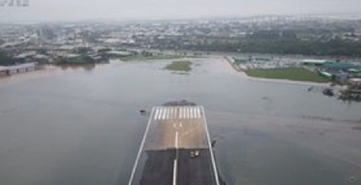 Chuvas no RS: aeroporto de Porto Alegre suspende voos por tempo indeterminado