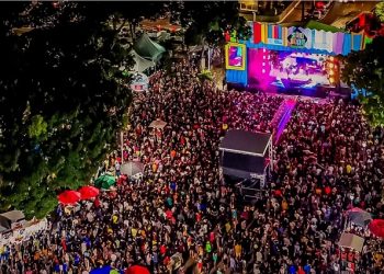 Eliane, a Rainha do Forró, é uma das atrações desta véspera de São João em João Pessoa