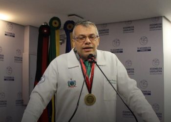 Fábio Petterson protocola pedido junto à PMJP para transformar o cargo de Auxiliar em Técnico de Enfermagem