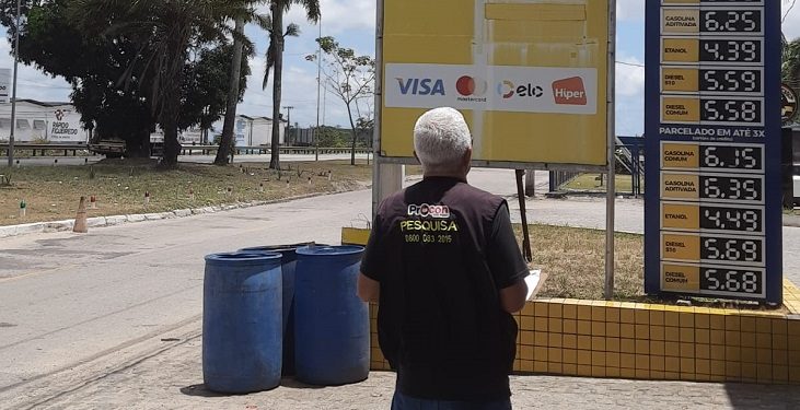 Procon de João Pessoa registra preço do litro da gasolina oscilando entre R$ 5,88 e R$ 6,40 na Capital