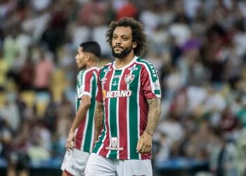 Fluminense anuncia saída de Marcelo após bate boca com Mano Menezes