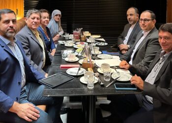 Atendendo convite, secretário Bosco Ferraz participa com sua assessoria de reunião com embaixador do Irã