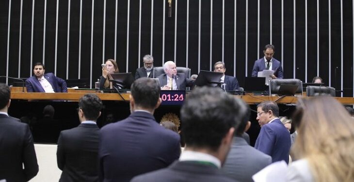 Câmara dos Deputados aprova regime de urgência para três Projetos de Lei; confira