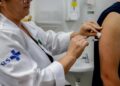 Ministério da Saúde amplia idade para receber vacina contra a dengue