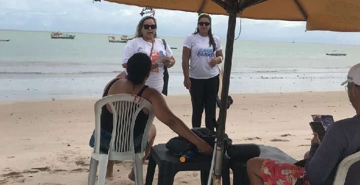 Equipes da Saúde de Cabedelo levam prevenção à população que frequenta as praias neste carnaval