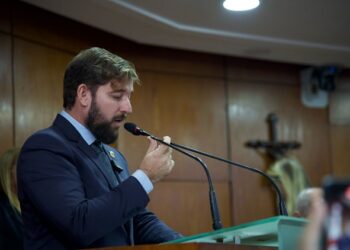 Fábio Lopes convoca sessão especial para discutir o despejo irregular de esgotos na orla e rios de João Pessoa