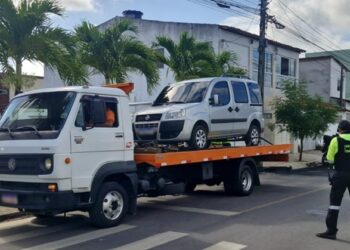 Fiscalização da Semob de João Pessoa flagra e recolhe veículos ilegais usados no transporte escolar