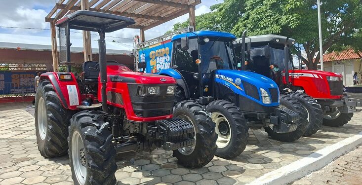 Exposição de animais, palestras, negócios e shows acontecem até este domingo na 2ª Expo Agro Peixe em Boqueirão