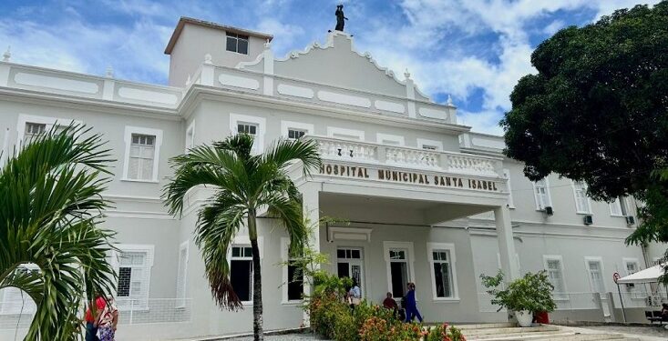 Hospital Municipal Santa Isabel promove campanha para arrecadação de livros acadêmicos