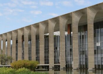 Itamaraty pede que brasileiros evitem viagens para o Oriente Médio